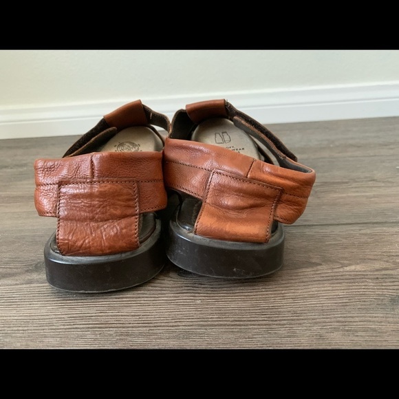 Sandals - Picture 3 of 10